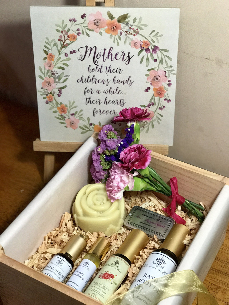 Buy Mother's Love Gift Set with all-natural  skincare products for mothers in the Philippines. 